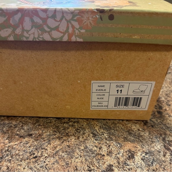 Very G Sherpa Top Slip On Boots Size 11 Nude Platform Heel Lightweight - Picture 12 of 14